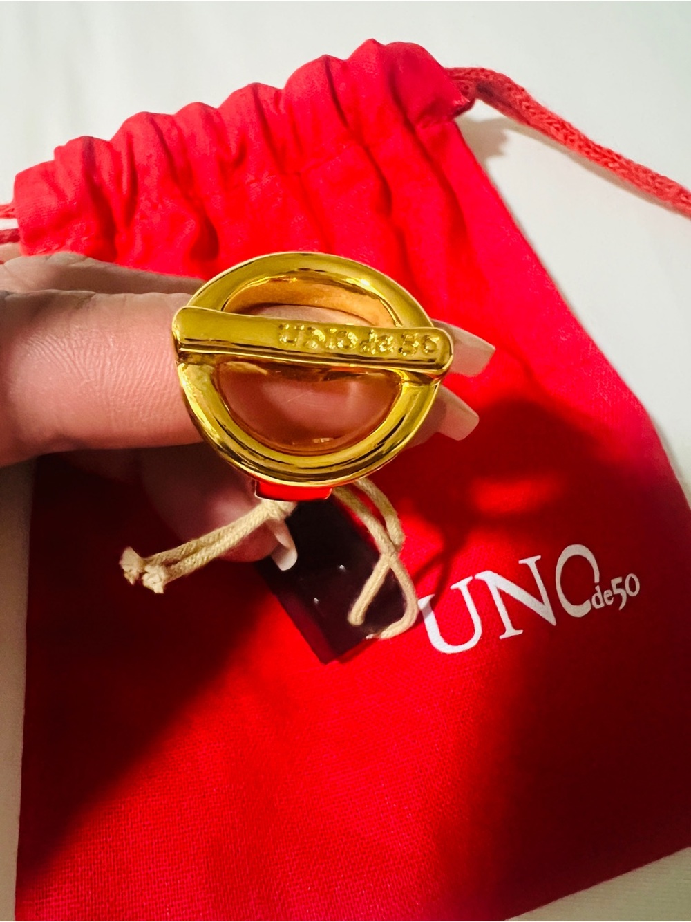 NWT UNO de 50 "On/Off" 18k Gold Plated Ring - Size 8.5 - Picture 4 of 14
